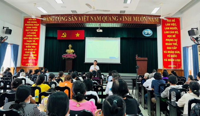 BS.CKII Ngô Cao Dũng - Phó Giám Đốc Trung tâm Y tế huyện Hóc Môn phát biểu khai mạc buổi tập huấn