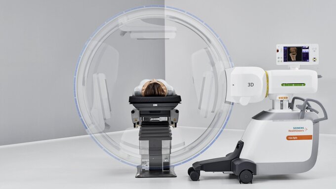 Máy C-Arm 3D Cios Spin hiện đại đầu tiên tại Việt Nam (Ảnh: Bệnh viện Vạn Phúc City)