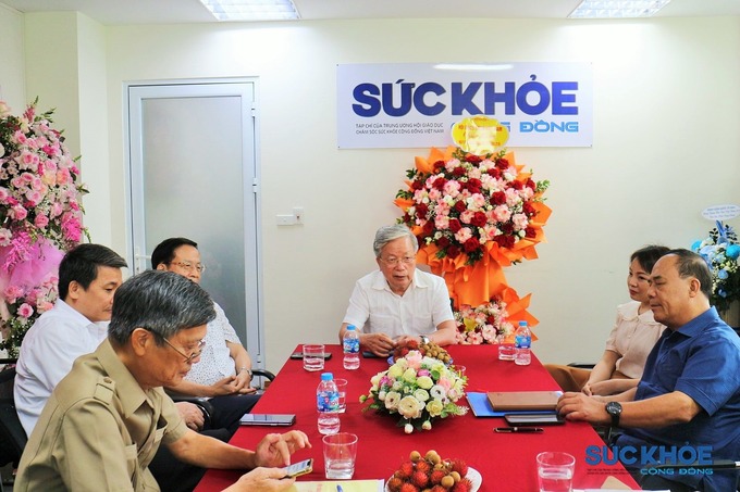 Chủ tịch Hội Nguyễn Hồng Quân chúc mừng Tạp chí nhân kỷ niệm 99 năm ngày Báo chí cách mạng Việt Nam và phát biểu một số ý kiến chỉ đạo trong công tác thông tin tuyên truyền