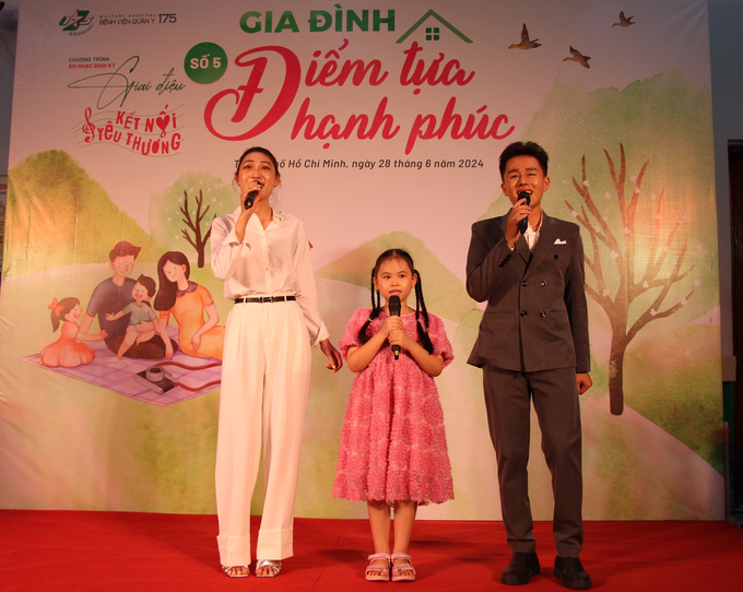 Bệnh viện Quân y 175 tổ chức chương trình âm nhạc “Giai điệu kết nối yêu thương” số thứ 5 với chủ đề “Gia đình – Điểm tựa hạnh phúc”