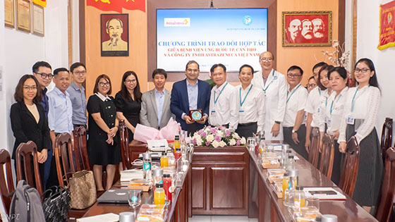 Các đại biểu tham dự tại buổi làm việc