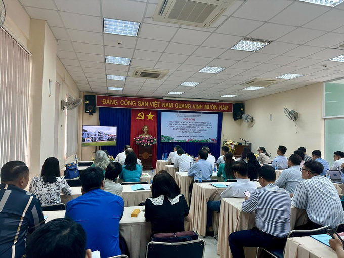 Quảng cảnh hội nghị  