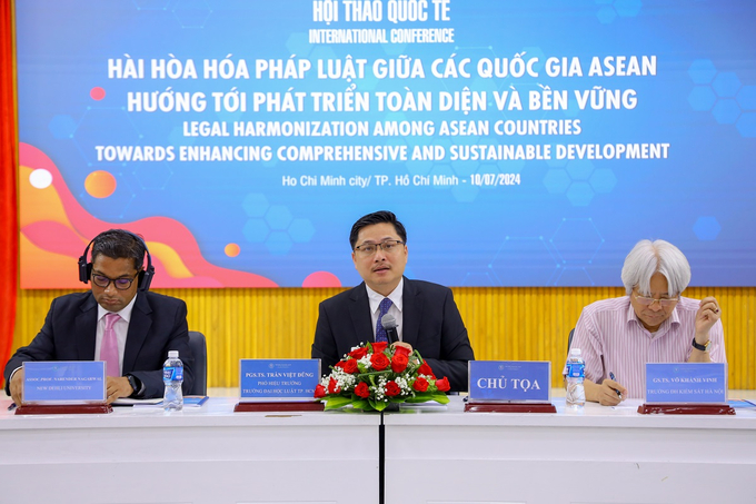 Các phiên thảo luận nhằm  xác định các vấn đề và định hướng giải pháp cho tiến trình hài hòa hóa pháp luật trong cộng đồng ASEAN (Ảnh: ULAW)
