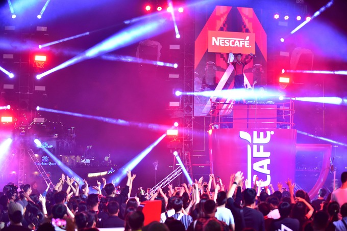 “Nam thần DJ” Wukong mang đến bữa tiệc âm nhạc sôi động và đầy màu sắc tại sự kiện NESCAFÉ  “Khơi mở thế giới của bạn”