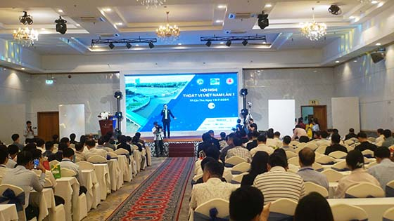 Quang cảnh hội nghị