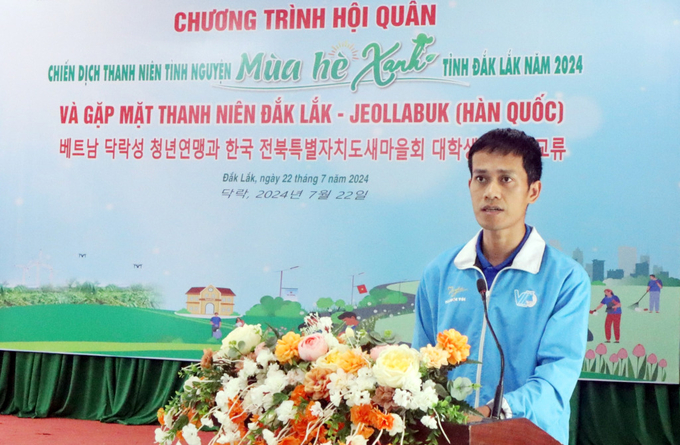 Ông Y Lê Pas Tơr – Phó Bí thư Thường trực Tỉnh đoàn, Chủ tịch Hội LHTN Việt Nam tỉnh phát biểu tại chương trình