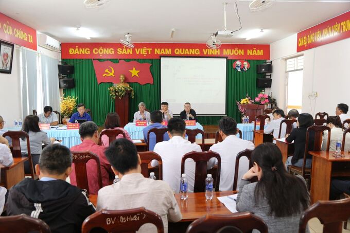 Đoàn kiểm tra giám sát hoạt động phòng chống dịch bệnh tại huyện Ea H‘Leo (ảnh: Đình Thi)