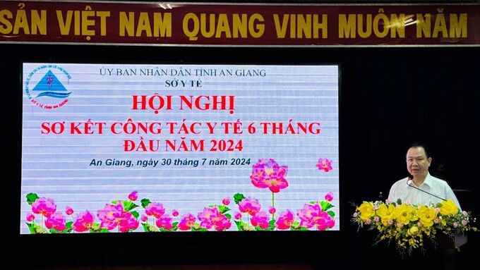 TS.BS Trần Quang Hiền - TUV, Bí thư Đảng ủy, Giám đốc Sở Y tế phát tại hội nghị