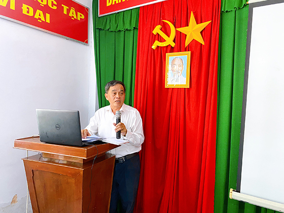 Ông Cao Hoàng Anh, Phó Giám đốc Sở Y tế phát biểu chỉ đạo sơ kết công tác an toàn vệ sinh thực phẩm 6 tháng đầu năm 2024, triển khai phương hướng 6 tháng cuối năm 2024