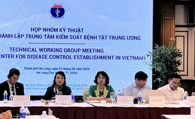 Đoàn chủ tọa cuộc họp