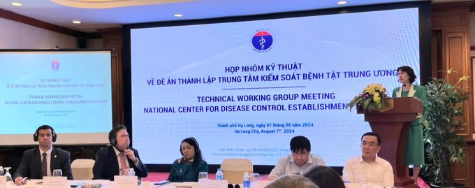 PGS.TS Nguyễn Thị Liên Hương - Thứ trưởng Bộ Y tế phát biểu