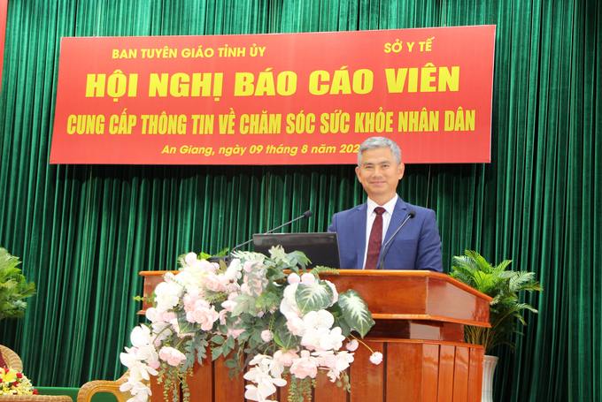 TS.BS Trần Chí Cường - Giám đốc Bệnh viện Đa khoa Quốc tế S.I.S Cần Thơ, Chủ tịch Liên Chi Hội can thiệp thần kinh TP. HCM báo cáo tại hội nghị
