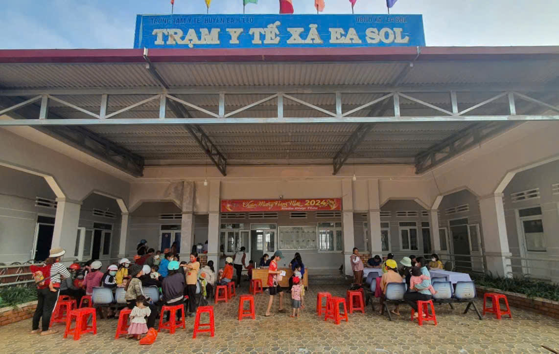 Ngành y tế Đắk Lắk tổ chức hướng dẫn cho y tế tuyến cơ sở về chuyên môn kỹ thuật và khám sàng lọc để Chiến dịch tẩy giun cho trẻ đạt tỷ lệ cao nhất