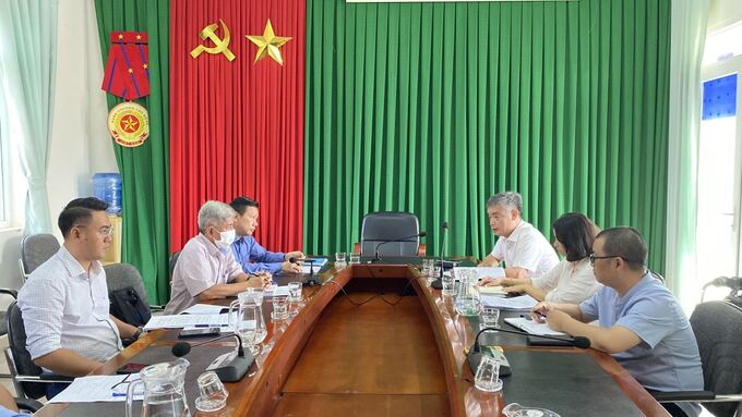 Viện Vệ sinh dịch tễ Tây Nguyên và Sở Y tế tỉnh Đắk Lắk làm việc về công tác phòng, chống bệnh truyền nhiễm (ảnh: Đình Thi)