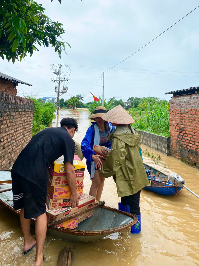 Cứu trợ tại Đào Xá - Phú Bình - Thái Nguyên