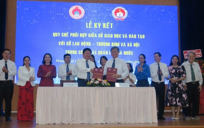 Sở Giáo dục và Đào tạo Thành phố ký kết quy chế phối hợp với Sở Lao động - Thương binh và Xã hội