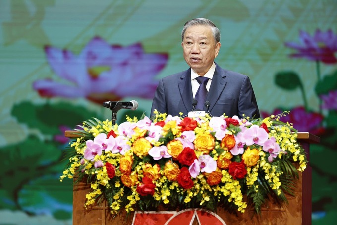Tổng Bí thư, Chủ tịch nước Tô Lâm tới dự và đọc diễn văn tại lễ kỷ niệm 70 năm Ngày Giải phóng Thủ đô (Ảnh: VGP/Gia Huy)