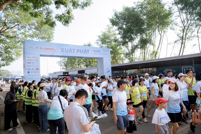 Hành trình đi bộ 5000 bước chân