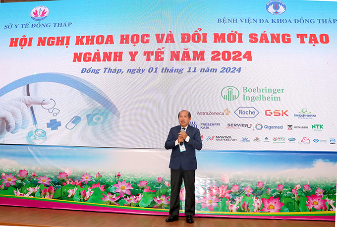 Ông Đoàn Tấn Bửu - Giám đốc Sở Y tế phát biểu khai mạc hội nghị