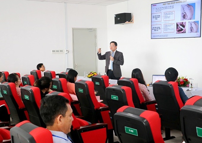 BS.CKII Kiều Ngọc Dũng - Trưởng Khoa Điều trị rối loạn nhịp, Bệnh viện Chợ Rẫy báo cáo chuyên đề “Vai trò và ứng dụng của thiết bị tạo nhịp tim trong điều trị rối loạn nhịp tim chậm, suy tim và đột tử”