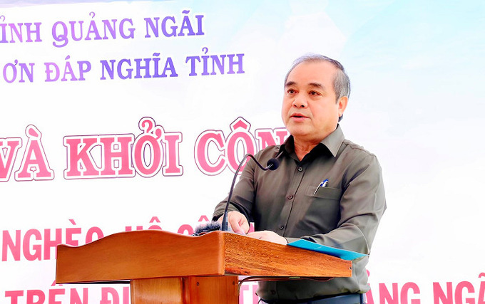 Phó Chủ tịch Thường trực UBND tỉnh Trần Hoàng Tuấn phát biểu tại buổi lễ