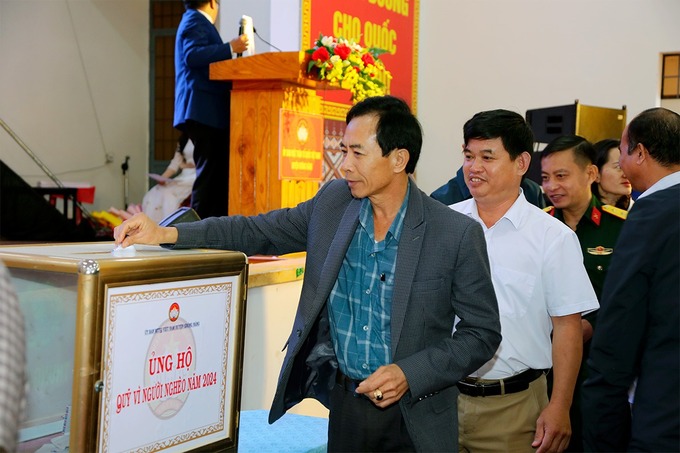 Đại biểu tham dự lễ phát động quyên góp ủng hộ Quỹ 