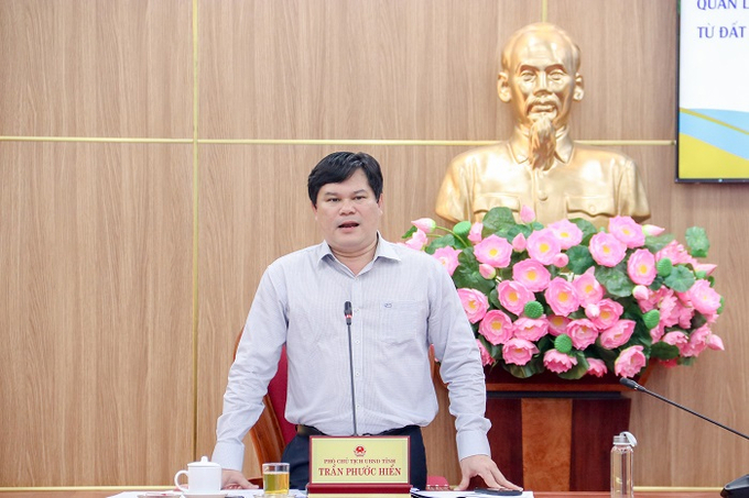 Phó Chủ tịch UBND tỉnh Trần Phước Hiền phát biểu tại cuộc họp