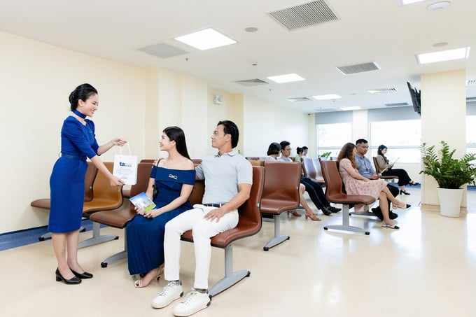 Người dân đến khám nam khoa - hiếm muộn tại Bệnh viện Đa khoa Tâm Anh - Quận 8 (Ảnh: Phan Nhật)