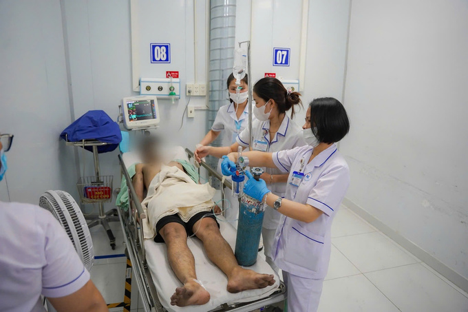  Các bệnh nhân chủ yếu bị suy hô hấp do ngạt khí CO (Ảnh: BVCC)
