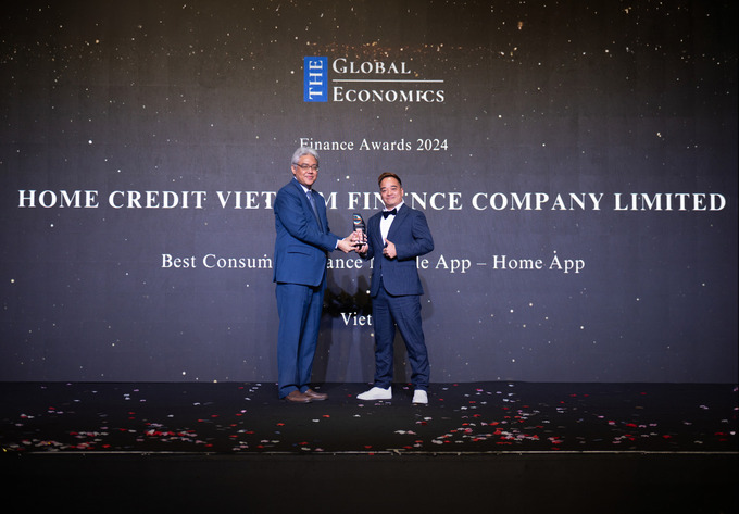 Ông Lê Phước Phúc – Trưởng phòng Trực tuyến của Home Credit cho biết việc Home App được vinh danh là “Ứng dụng di động tài chính tiêu dùng tốt nhất” khẳng định nỗ lực không ngừng của Home Credit trong việc mang đến những giải pháp tài chính số hiện đại, dễ tiếp cận và thân thiện hơn cho mọi khách hàng