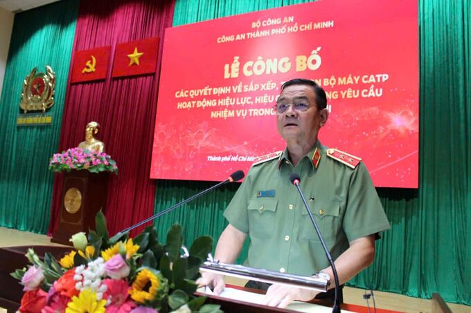 Trung tướng Lê Hồng Nam, Giám đốc CATP, phát biểu tại buổi lễ