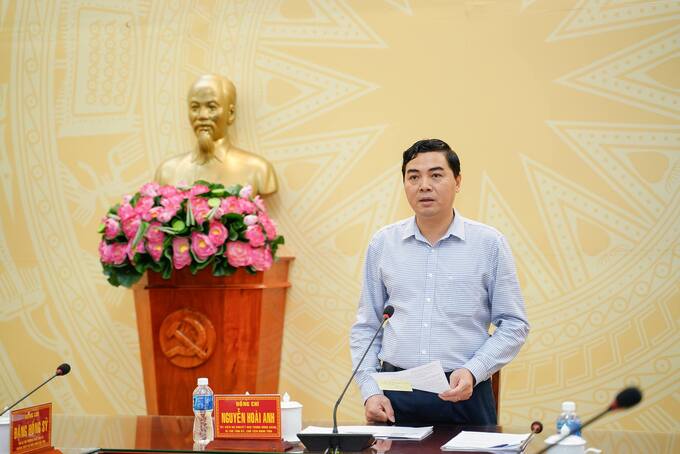 Bí thư Tỉnh uỷ Nguyễn Hoài Anh phát biểu kết luận buổi làm việc