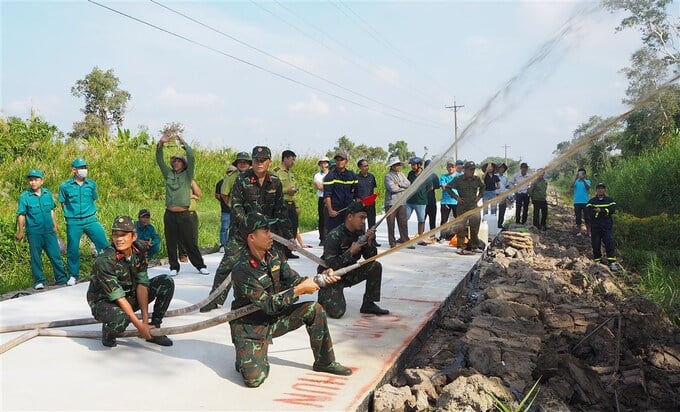 Cà Mau tăng cường công tác tập huấn, chủ động phòng ngừa nguy cơ cháy rừng từ sớm, từ xa