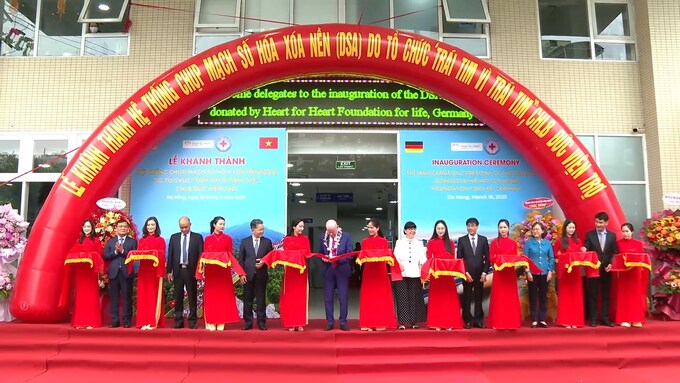 Bệnh viện Đà Nẵng khánh thành hệ thống chụp mạch số hóa xóa nền (DSA)