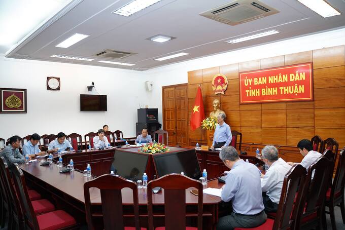 Quang cảnh buổi làm việc