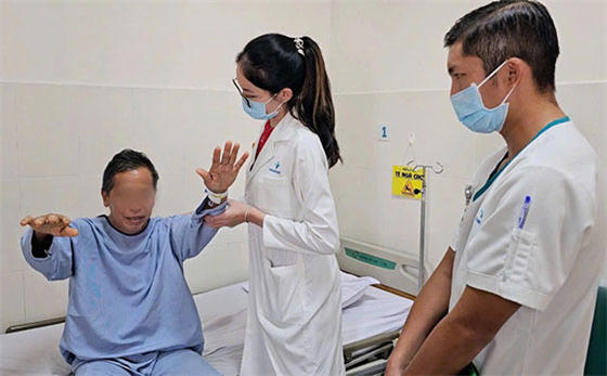 Bệnh nhân được theo dõi chăm sóc điều trị tại bệnh viện