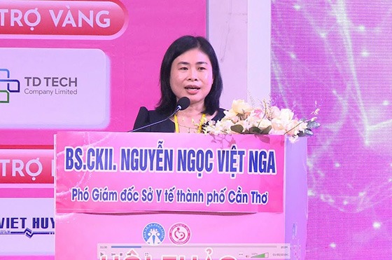 Bà Nguyễn Ngọc Việt Nga - Phó Giám đốc Sở Y tế TP. Cần Thơ phát biểu tại hội thảo
