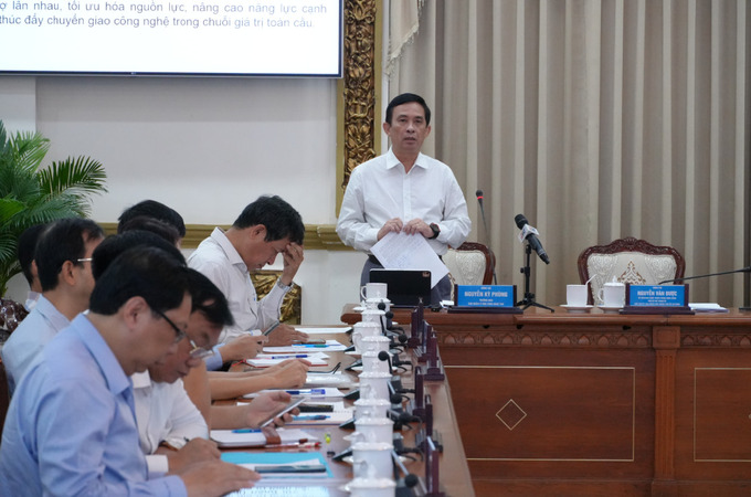 Trưởng ban Ban Quản lý Khu công nghệ cao Thành phố, TS Nguyễn Kỳ Phùng phát biểu tại hội thảo