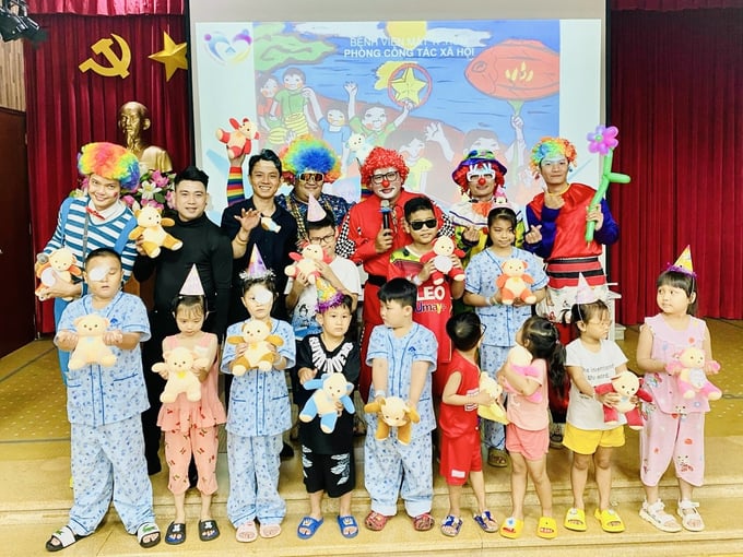 Ấm ấp chương trình 