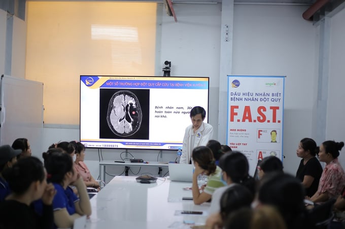 Tư vấn sức khoẻ, dấu hiệu nhận biết bệnh nhân đột quỵ cho người dân