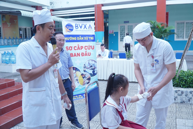 Hướng dẫn xử trí sơ cấp cứu ban đầu cho các bạn học sinh