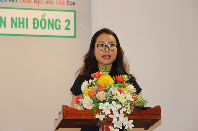 Bà Nguyễn Thị Thúy, Phó Trưởng Phòng Công tác Xã hội, Bệnh viện Nhi đồng 2 phát biểu tại buổi lễ