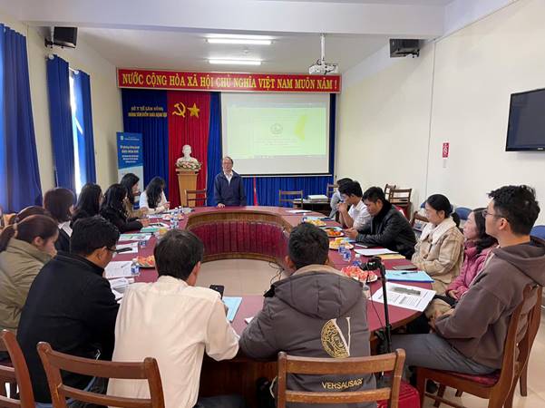 Quang cảnh lớp tập huấn