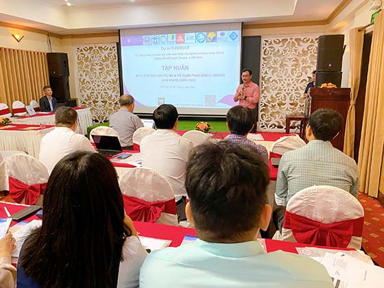 Ông Phùng Trí Dũng - Đại học Queensland, Úc trình bày tổng quan dự án E-Dengue