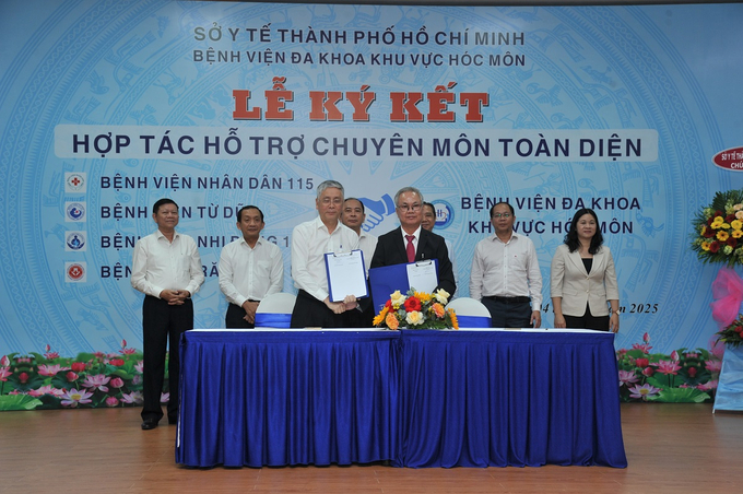 Bệnh viện Từ Dũ và Bệnh viện Đa khoa khu vực Hóc Môn ký kết hợp tác hỗ trợ chuyên môn (Ảnh: BVCC)