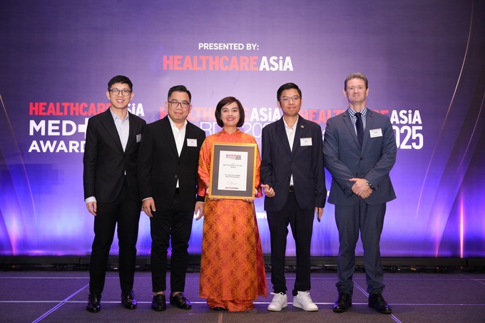 Hệ thống nhà thuốc & Tiêm chủng FPT Long Châu thắng giải “Đổi mới sáng tạo của năm” tại Healthcare Asia Pharma Awards 2025
