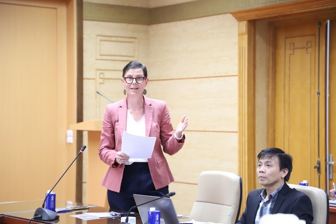 TS. Angela Pratt - Trưởng đại diện WHO tại Việt Nam phát biểu  