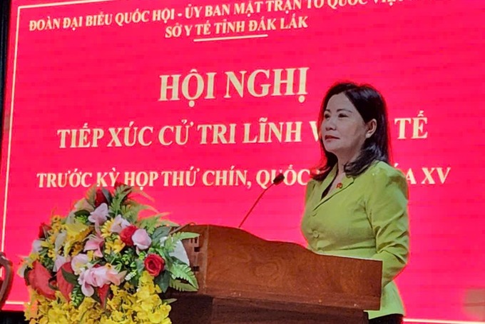 Bà Nguyễn Thị Thu Nguyệt – Phó Trưởng đoàn chuyên trách, phụ trách Đoàn đại biểu Quốc hội tỉnh phát biểu kết luận hội nghị (ảnh: Thu Phượng)