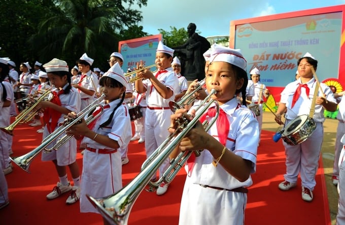 Hơn 10.000 thiếu nhi TP. HCM tham gia chương trình đồng diễn nghệ thuật trống kèn chủ đề “Đất nước trọn niềm vui”