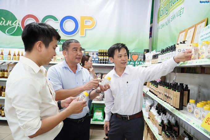 Nhiều hệ thống Co.opmart tổ chức sự kiện lễ hội hàng OCOP